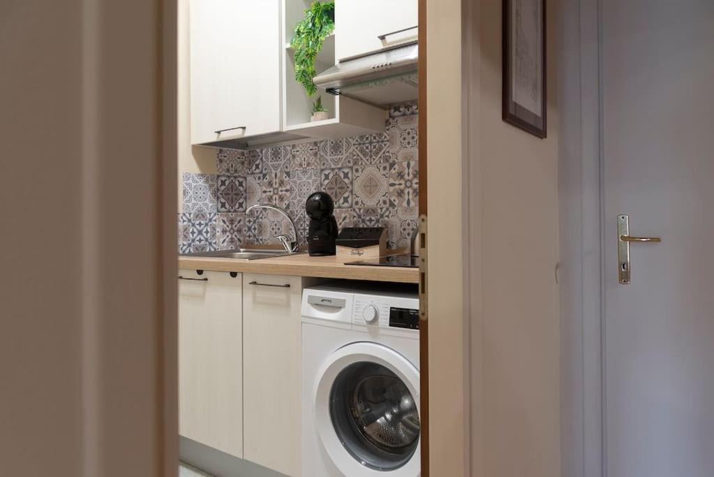 +elegant In The Center With Etna View+ Appartamento Catania